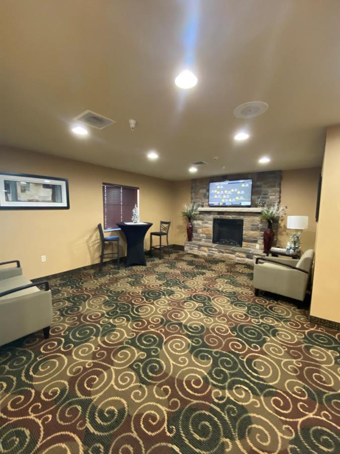 Cobblestone Hotel & Suites - Broken Bow Exterior foto